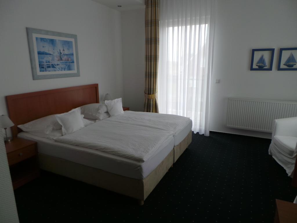 Hotel Haus Koebesine Juist Pokoj fotografie